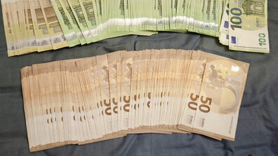 Намериха 600 000 евро в брой, 67 кг наркотици и боеприпаси при спецоперация на ГДБОП и ДАНС