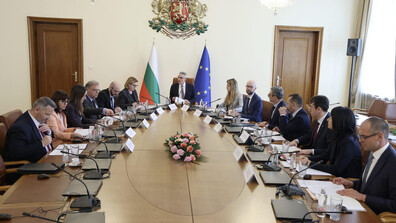 Служебният кабинет се събира на едно от последните си редовни заседания