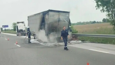 Тир се запали в движение на АМ "Тракия"