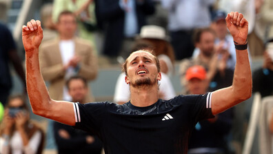 Първа титла от Големия шлем за Александър Зверев след епичен финал в Париж