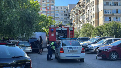 Пожар избухна в апартамент в столичния квартал „Люлин 5“ (СНИМКИ)