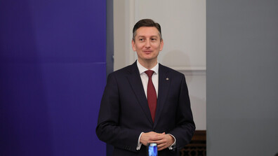 Министърът на иновациите и растежа създава консултативен съвет от роботи