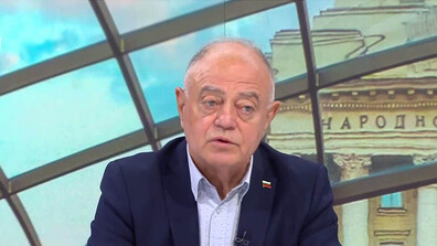 Атанас Атанасов: Оттеглям се като председател на ДСБ, но оставам в политиката