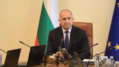 Партньорството между България и САЩ в енергетиката обсъди Румен Радев в телефонен разговор с министър Крис Райт