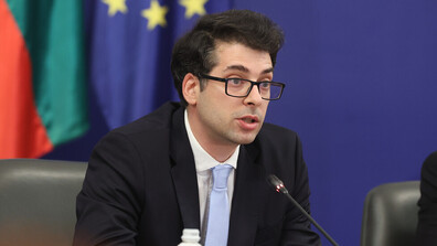Пеканов: Спряхме нагласена схема за 127 млн. евро в МРРБ, критериите били променени след края на процедурата