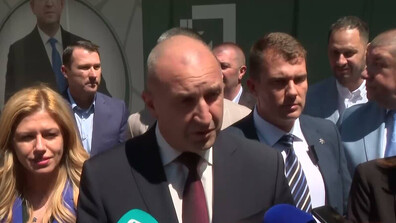 Румен Радев: Иран разбира много добре, че самолетите, които ще пристигнат в Безмер, не са предназначени за бойни действия