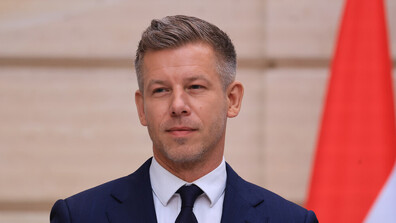 Ниските нива на Дунав може да наложат спиране на АЕЦ „Пакш“, предупреди Петер Мадяр
