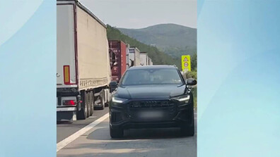Двойно нарушение: Автомобил кара срещу движението в аварийната лента на АМ „Тракия” (ВИДЕО)