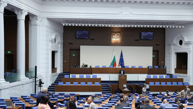 НС с първо редовно заседание след ваканцията