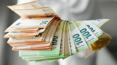 Агенция „Митници“ с най-високия месечен приход в историята - близо 1 млрд. евро за август