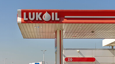 Financial Times: Американски милиардер събира мощен консорциум за активите на „Лукойл“