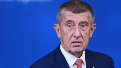 Чешкият премиер оцеля след вот на недоверие в парламента