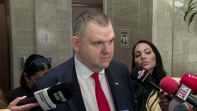 Делян Пеевски за Демерджиев: Нощем, вместо да мисли за съпругата си, мисли за мен