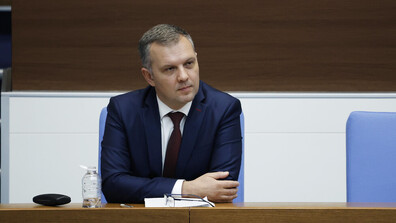 Правосъдният министър няма да номинира временен главен прокурор, но настоява за избор между няколко кандидати
