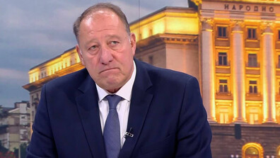 Ангел Найденов: Ударите по търговски кораби в Черно море целят да блокират украинския износ