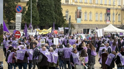 Голям протест и автошествие „За по-високи доходи” блокира центъра на София (ВИДЕО+СНИМКИ)