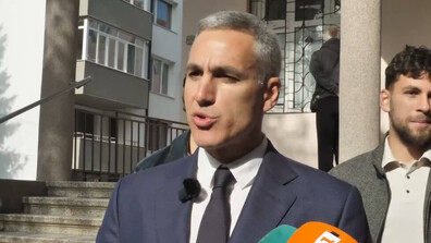 Гюров: Изборът днес е между две посоки