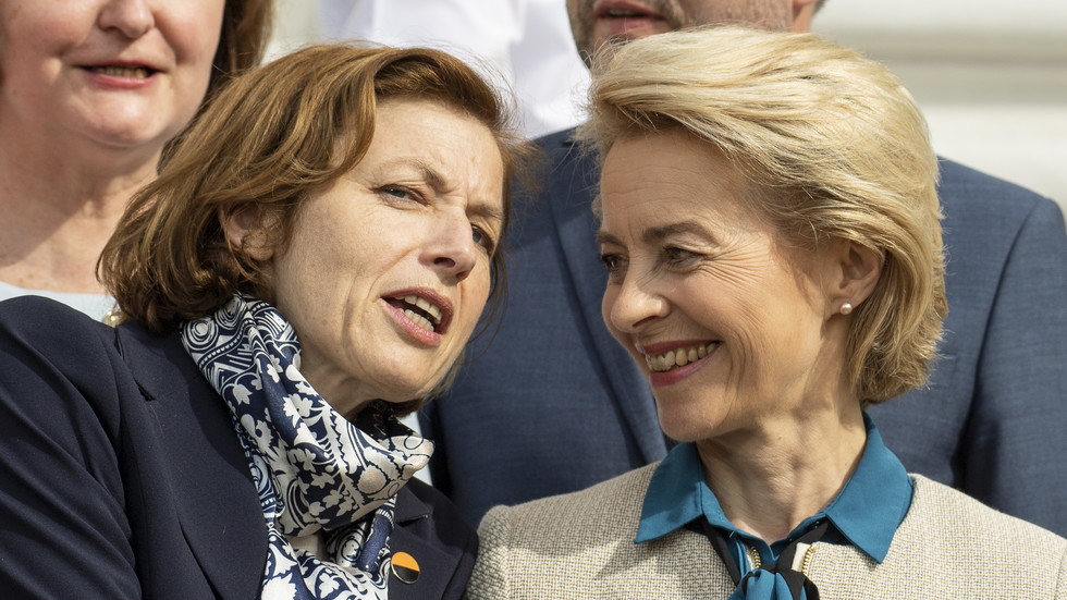 Министрите на отбраната на Франция и Германия – Флоранс Парли и Урсула фон дер Лайен. Снимка: БГНЕС