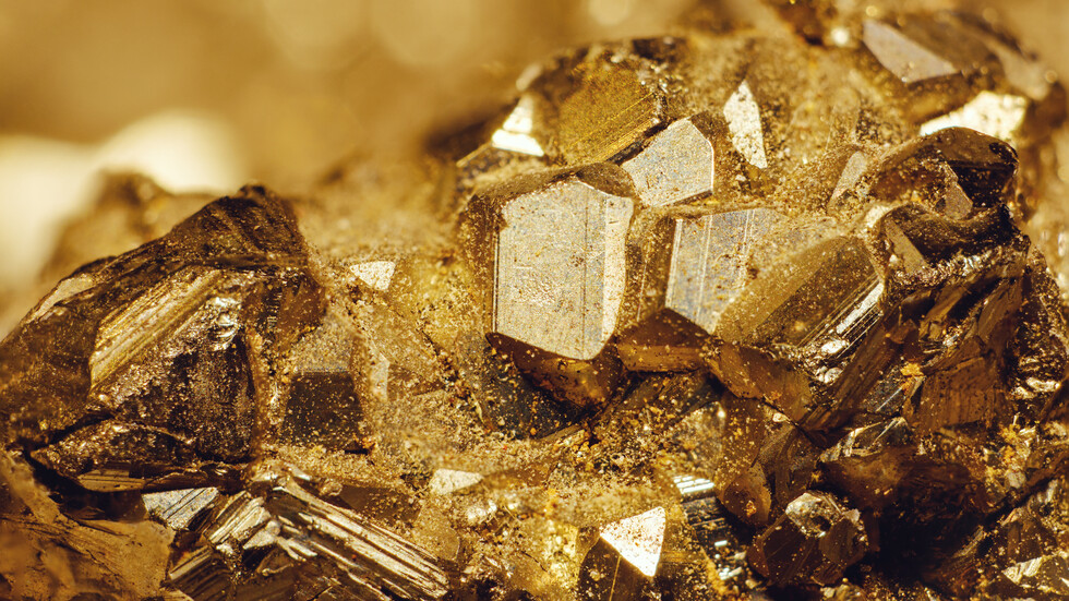 Намериха над 13 тона злато в дома на бивш китайски кмет (ВИДЕО) - NOVA