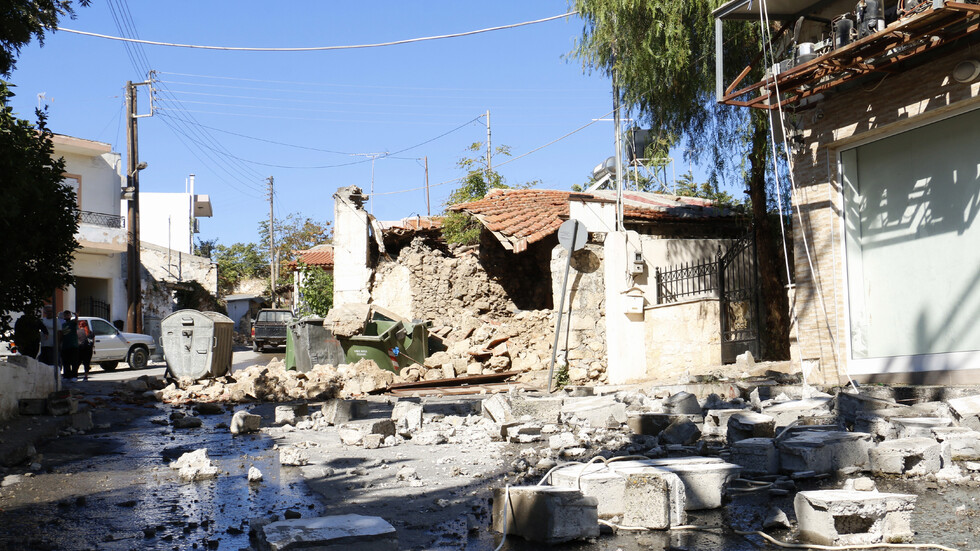 Ισχυρός σεισμός ταρακούνησε την Ελλάδα, νεκροί (ΒΙΝΤΕΟ + ΦΩΤΟΓΡΑΦΙΕΣ) – Επεισόδια – Κόσμος – Ειδήσεις NOVA