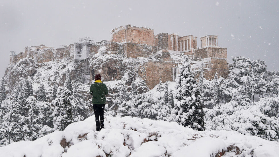 Η χιονοθύελλα αφήνει χιλιάδες στο σκοτάδι στην Ελλάδα (ΦΩΤΟΓΡΑΦΙΕΣ) – Κοινωνία – Κόσμος – Ειδήσεις NOVA