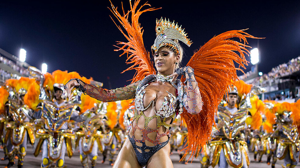Отлагат пищните карнавали в Рио де Жанейро и Сао Пауло