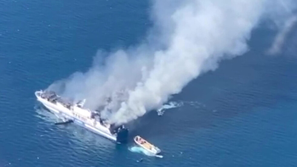 Συνεχίζεται η λειτουργία του καμένου πλοίου στην Ελλάδα – Περιστατικά – Κόσμος σήμερα