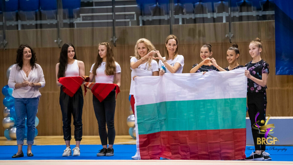 Снимки: Българска федерация по художествена гимнастика