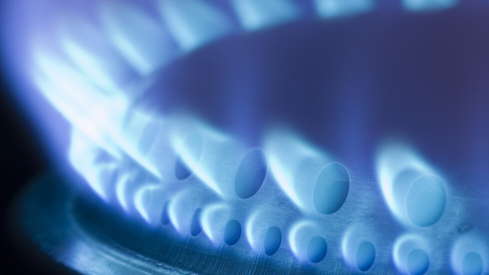 КЕВР утвърди 4,6% по-евтин газ за октомври