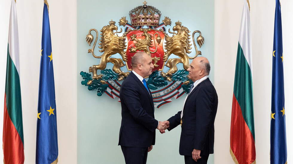 Ο Ρούμεν Ράντεφ τίμησε με διάταγμα τον Έλληνα Πρέσβη στη χώρα μας – Πολιτική – Βουλγαρία – NOVA News