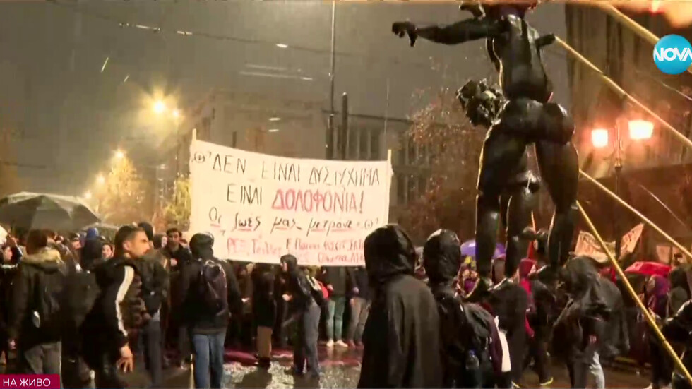 Χιλιάδες διαδηλώσεις στην Ελλάδα μετά τη μετωπική σύγκρουση δύο τρένων (ΒΙΝΤΕΟ) – Κοινωνία – Le Monde – Ειδήσεις NOVA