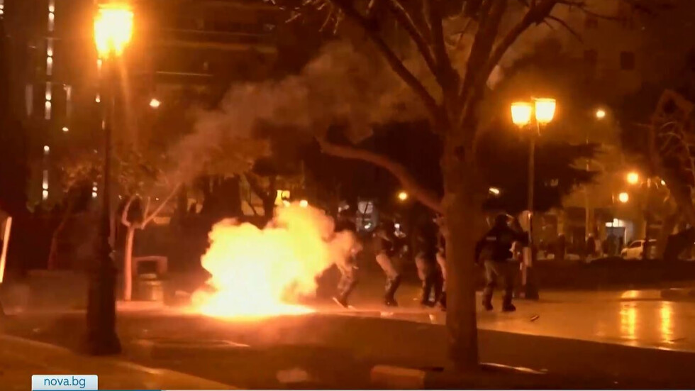 Μαζικές διαδηλώσεις και συγκρούσεις στην Ελλάδα (ΒΙΝΤΕΟ) – Κοινωνία – Ο κόσμος – NOVA News