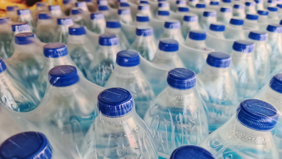 Στην Ελλάδα: η τιμή ενός μπουκαλιού νερού εξαρτάται από το αν είναι ζεστό ή κρύο – Κοινωνία – Le Monde – Ειδήσεις NOVA