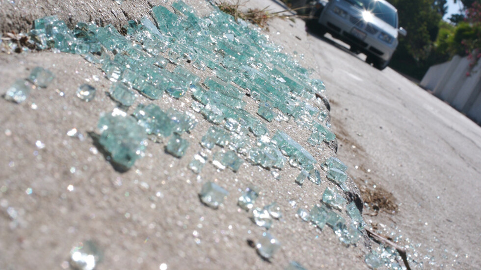 Photo of Agression routière : un conducteur a brisé la vitre d’un bus avec ses mains à Plovdiv