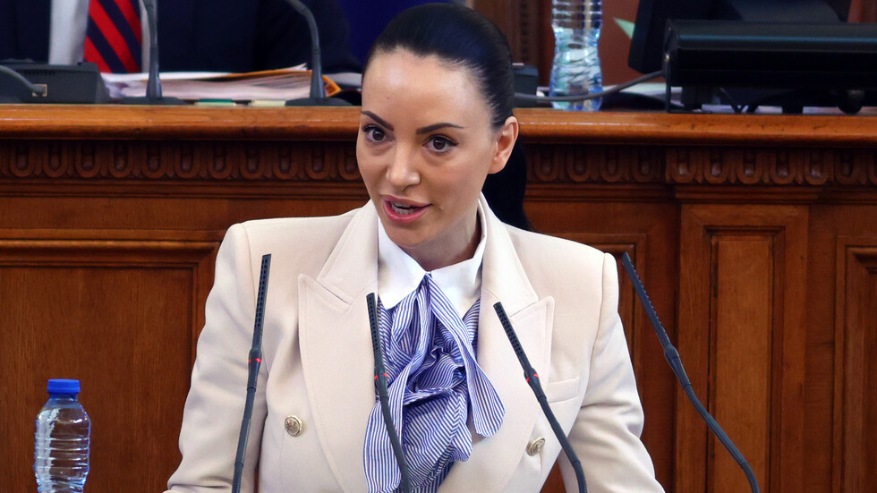 Photo of Slavina Totcheva a révélé la raison de sa démission du poste de députée