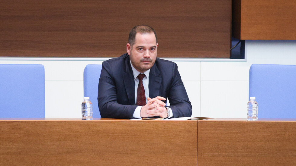 Ministre Kalin Stoyanov – de la demande de démission à « l'explosion » des négociations