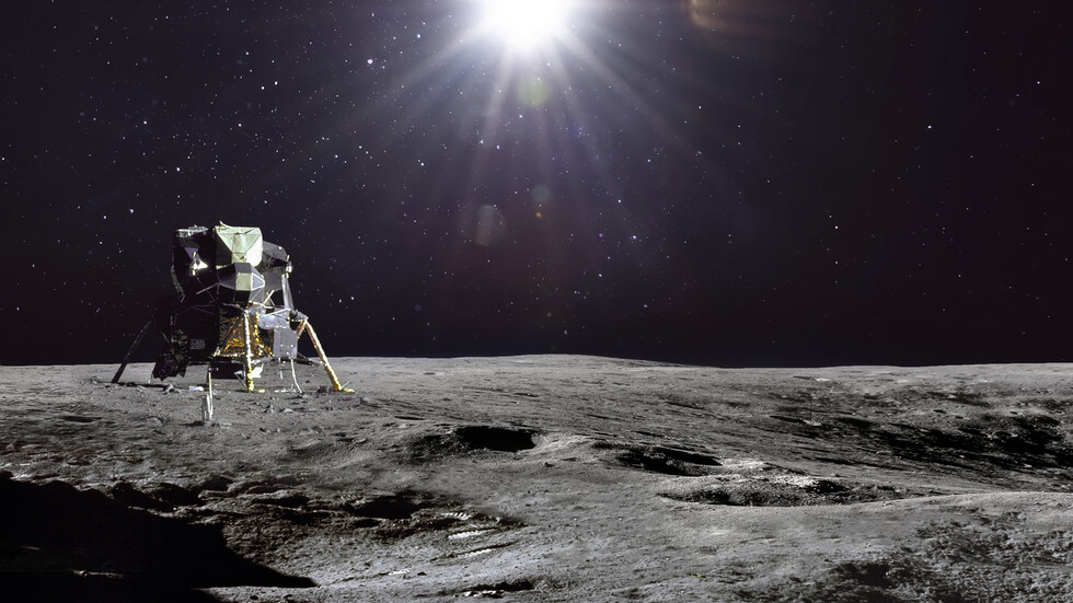 Космически апарат ще занесе на Луната диск с 275 езика