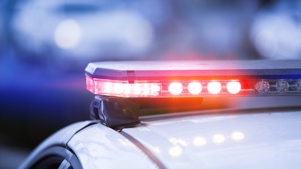 15-годишна вози двама на тавана на кола, те паднали в движение