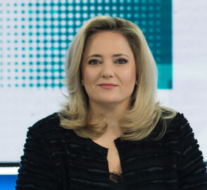 Лора Крумова