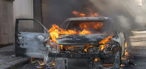 Кола се запали след катастрофа в Пловдив