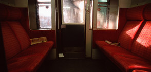 Пътници от три влака - блокирани на релсите