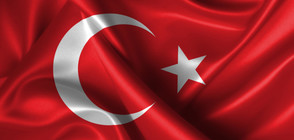 Турските власти издирват 47 журналисти от в-к "Заман"