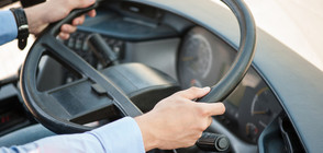 Пиян шофьор на автобус вози туристи