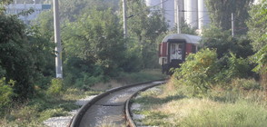 Влак блъсна мъж на гарата в Благоевград, той оцеля по чудо (СНИМКИ)