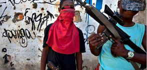 Деца обраха руски плувец в Рио и позираха за снимка