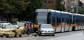 Катастрофа спря движението на трамваите по бул. "Христо Ботев" (СНИМКИ)