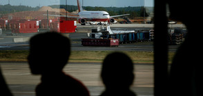 Над 50 полета са отменени или отложени на летището във Виена (СНИМКИ)