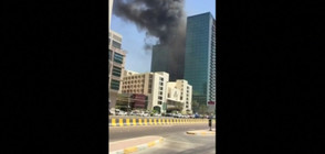 Пожар избухна в 28-етажен небостъргач в строеж в Абу Даби (ВИДЕО)