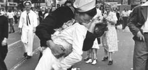 Почина жената от прочутата снимка с целувката на Таймс скуеър (СНИМКИ)