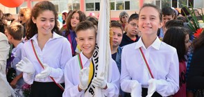 Новата учебна година започна в над 2000 училища (ВИДЕО+СНИМКИ)